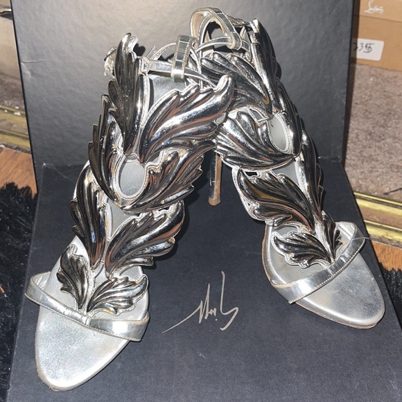 Giuseppe Silver Wing Heels - Picture 3 of 4